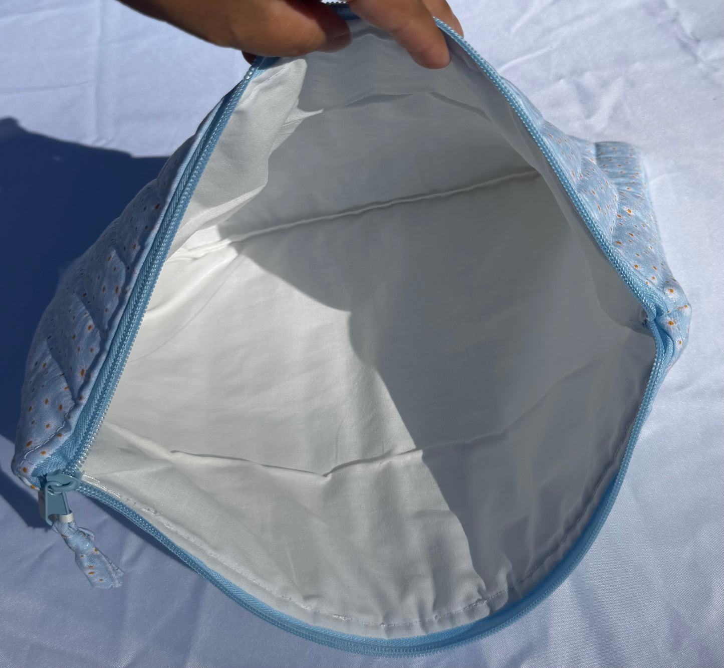 Light Blue Mini Daisy Laptop Sleeve