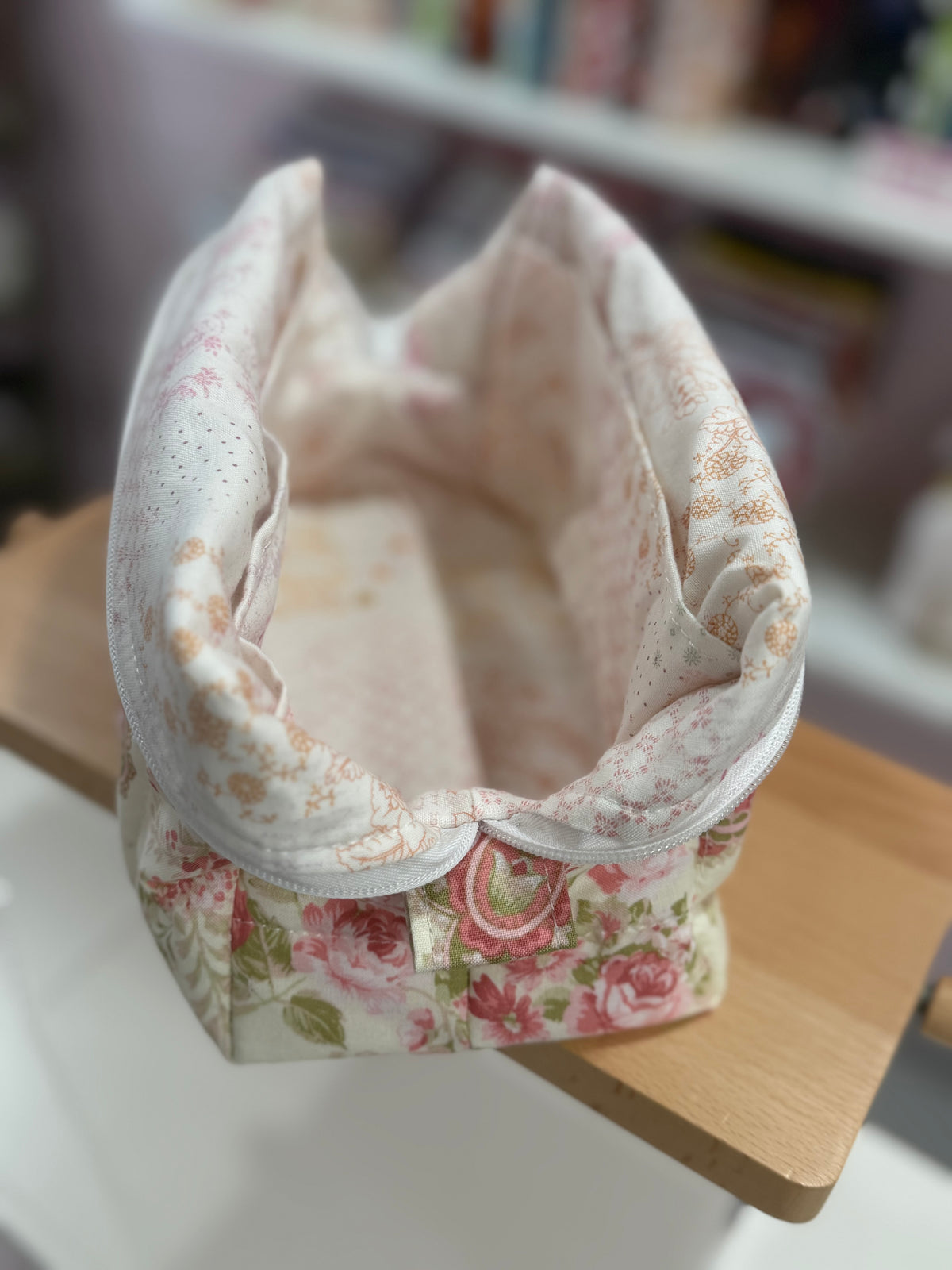 ๐ธ Medium Blushing Paisley Boxy Bag