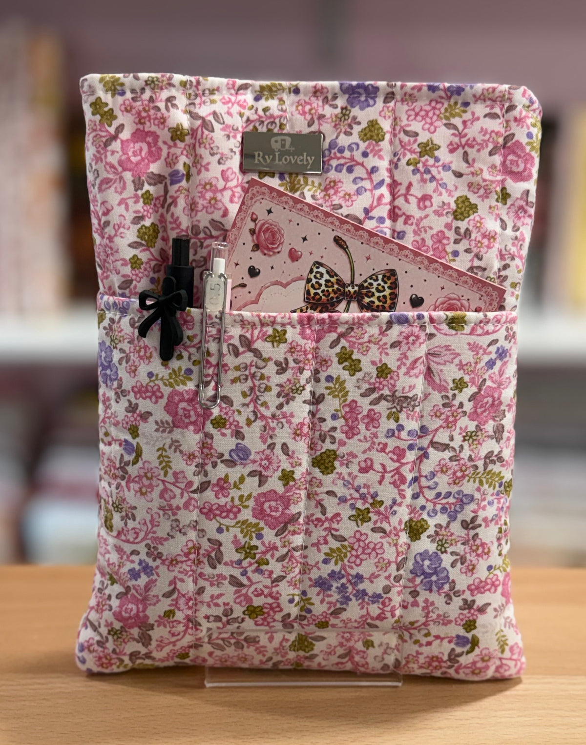 ๐ธ Pink Garden Small Kindle and Book Sleeve