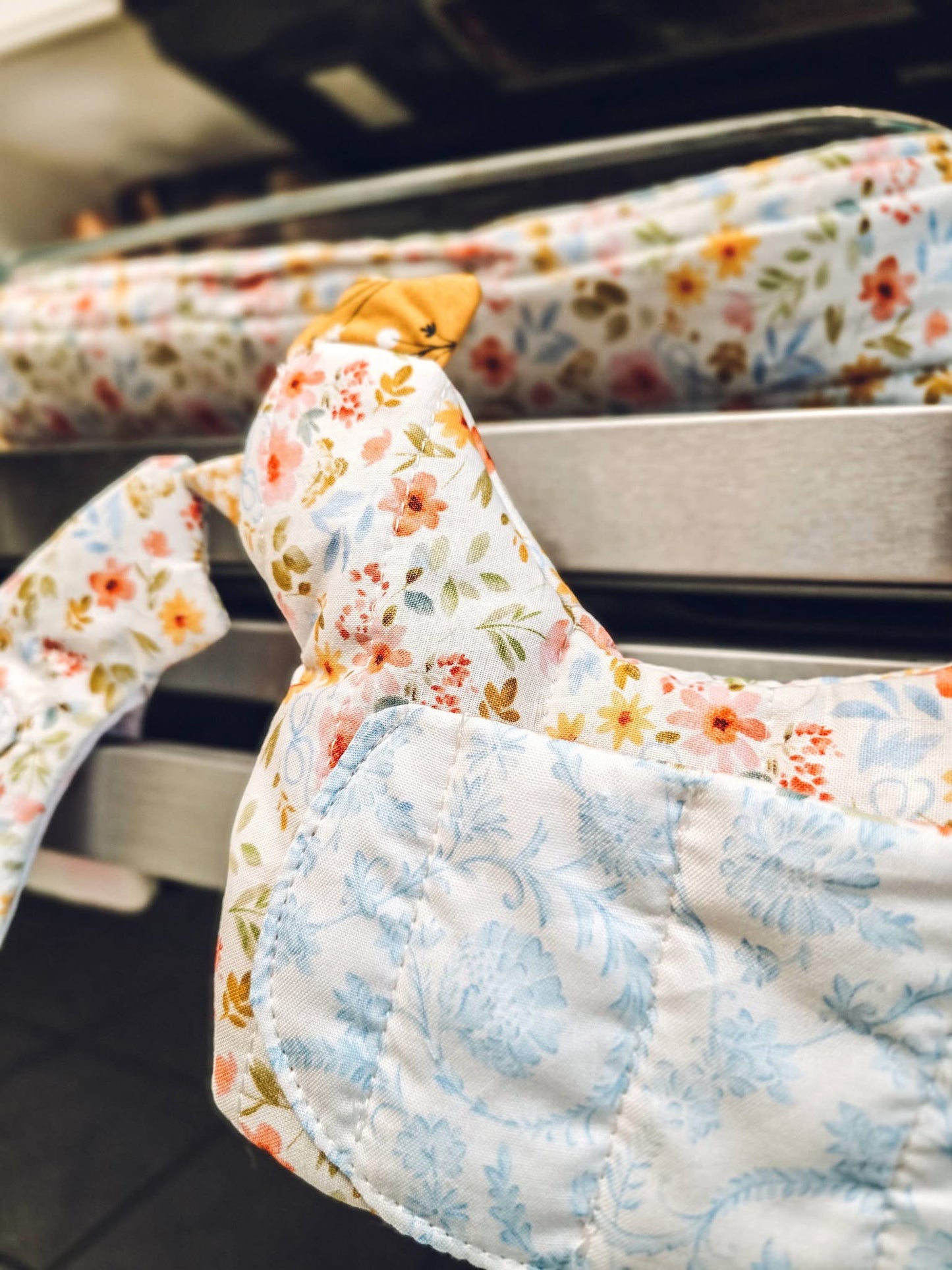 Cutie Chicken potholder and Casserole dish set