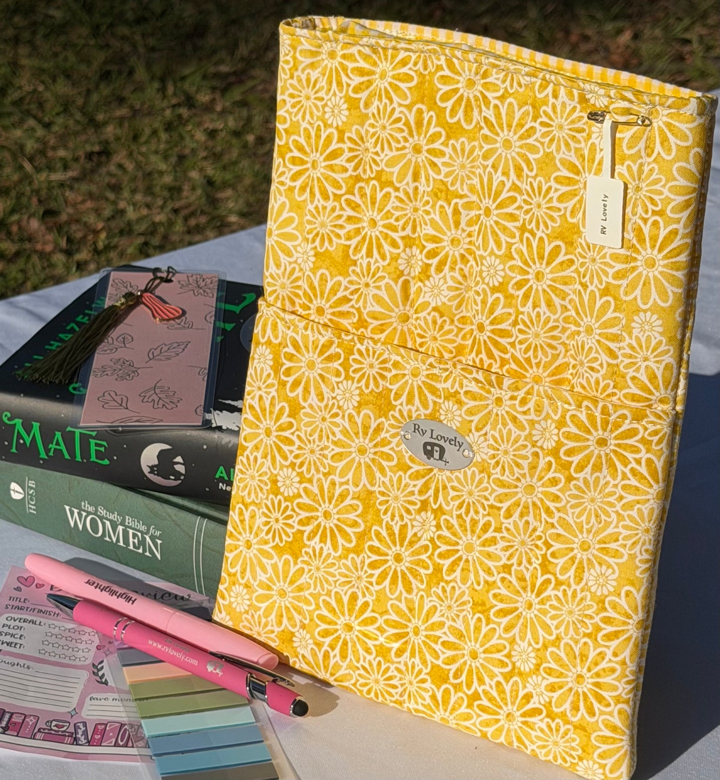 Large Yellow Daisy Sleeve