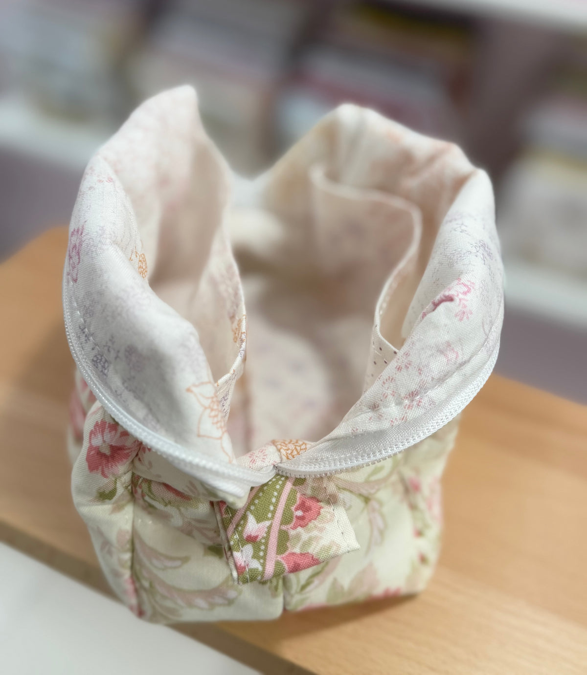 🌸 Small Blushing Paisley Boxy Bag